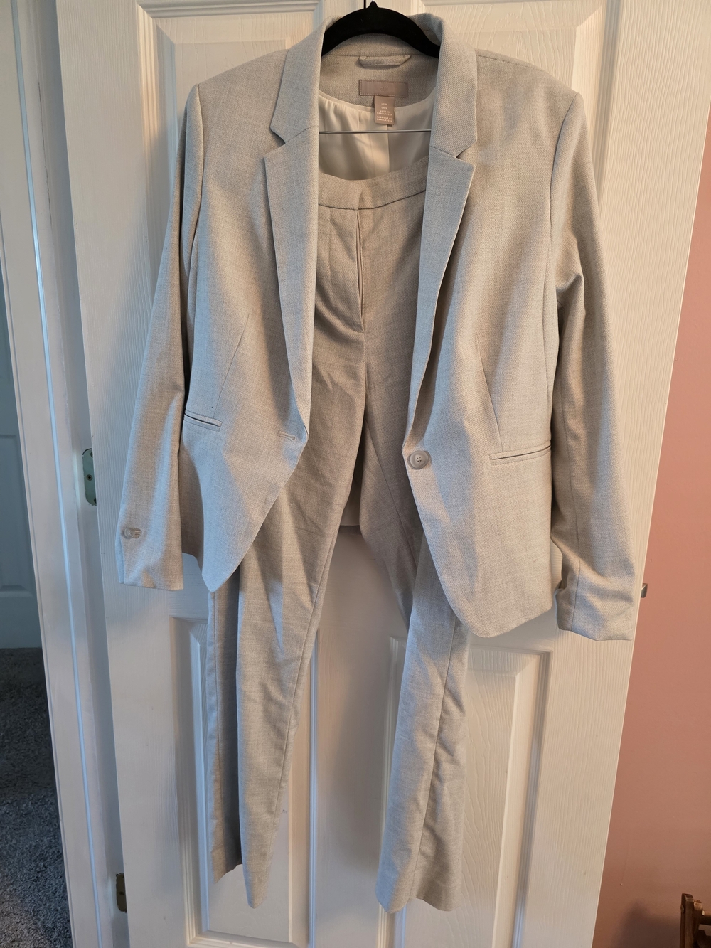 H&M Light Gray Women’s Suit Blazer & Pants Set